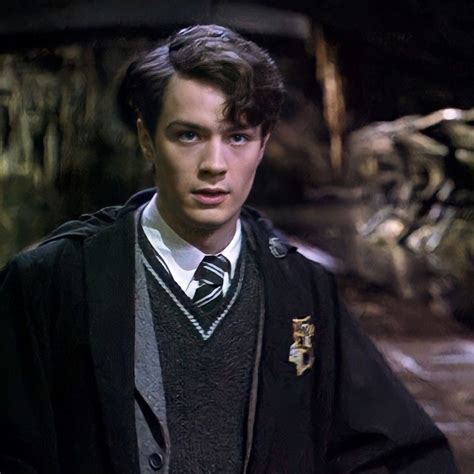 how did tom riddle die.